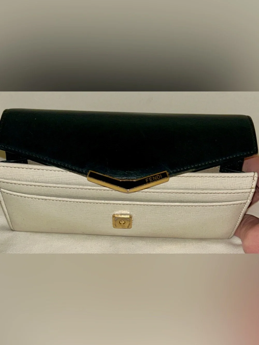 Fendi Black Leather V-Detail Wallet - Picture 9 of 12